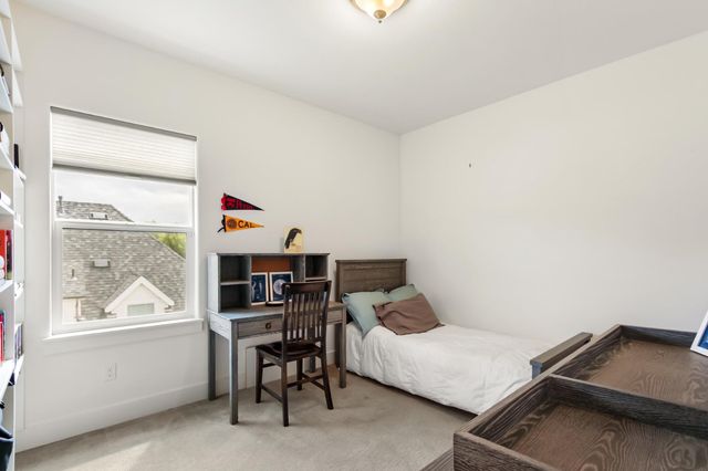3501 Crocker Dr, Sacramento, CA 95818