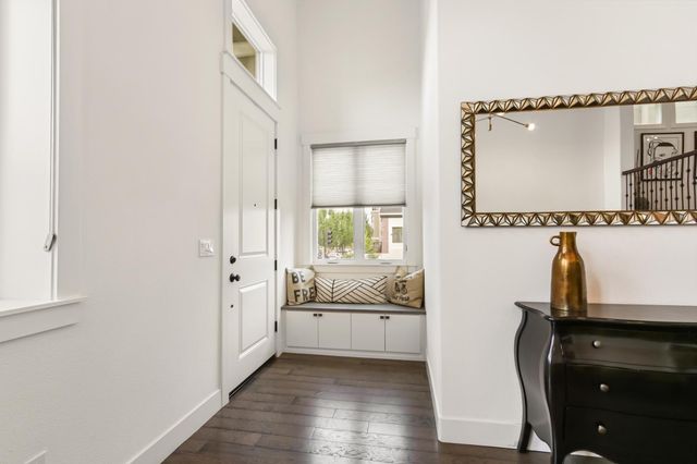 3501 Crocker Dr, Sacramento, CA 95818