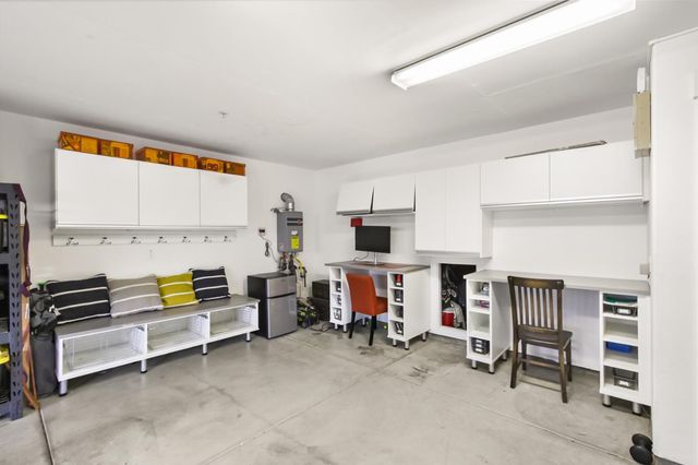 3501 Crocker Dr, Sacramento, CA 95818