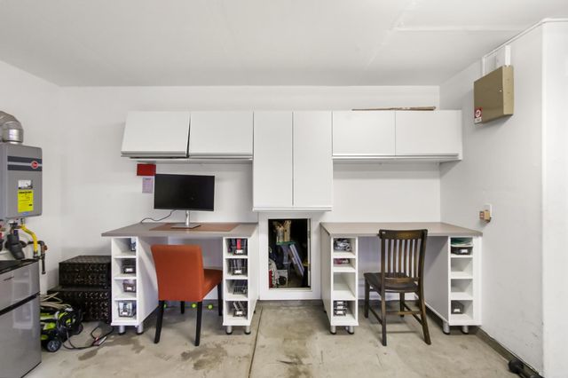 3501 Crocker Dr, Sacramento, CA 95818