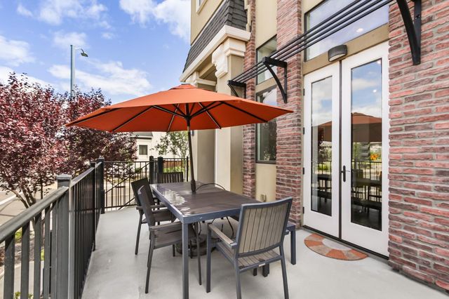 3501 Crocker Dr, Sacramento, CA 95818