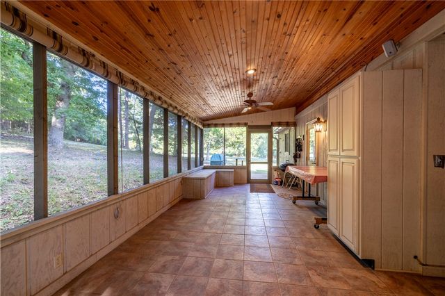 505 Clabber Creek Lane, Yellville, AR 72687