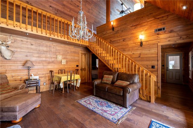 505 Clabber Creek Lane, Yellville, AR 72687