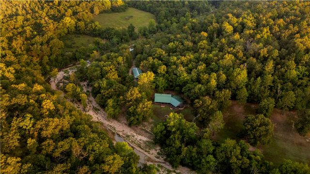 505 Clabber Creek Lane, Yellville, AR 72687