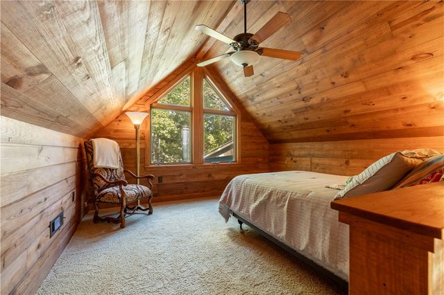 505 Clabber Creek Lane, Yellville, AR 72687