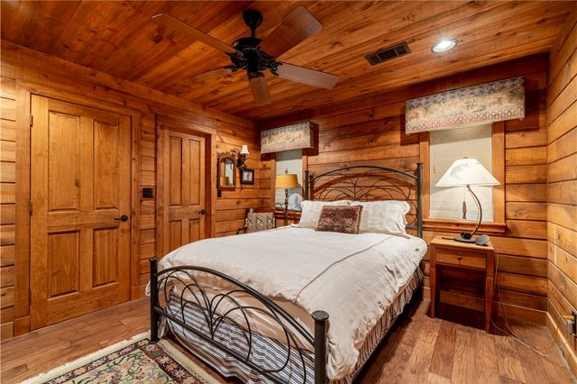 505 Clabber Creek Lane, Yellville, AR 72687