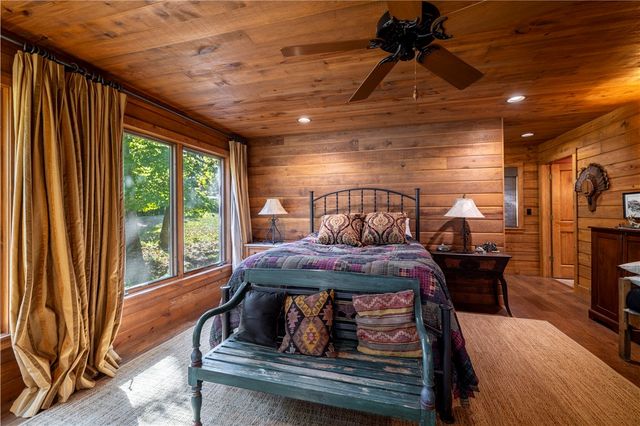 505 Clabber Creek Lane, Yellville, AR 72687