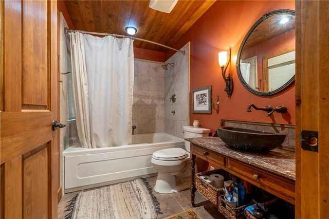 505 Clabber Creek Lane, Yellville, AR 72687