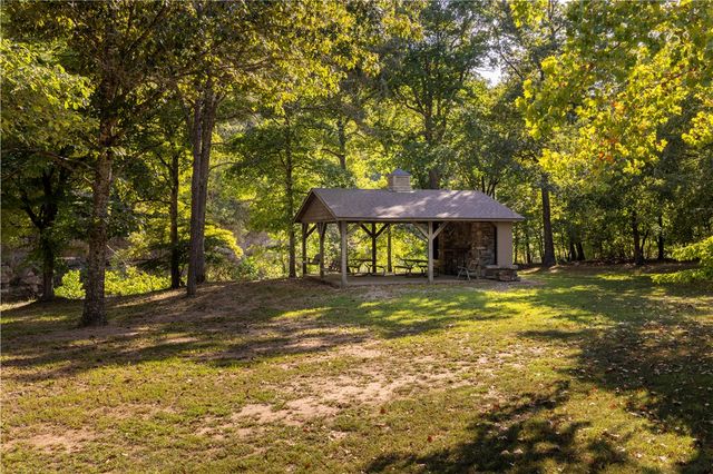 505 Clabber Creek Lane, Yellville, AR 72687