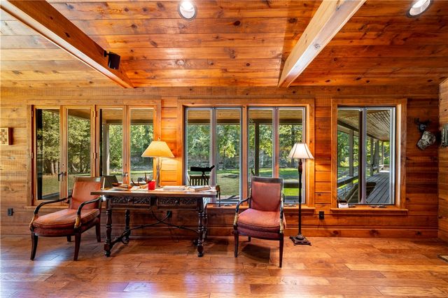 505 Clabber Creek Lane, Yellville, AR 72687