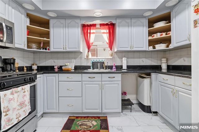 53-55 18th Avenue, Paterson, NJ 07513