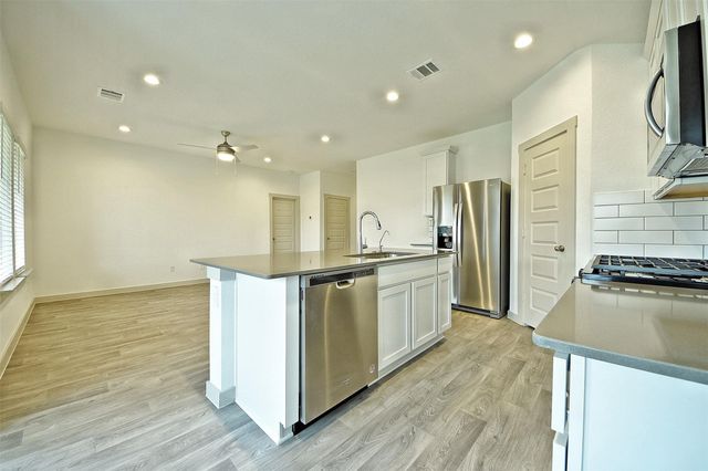 7923 Suffolk Valley Lane, Rosharon, TX 77583
