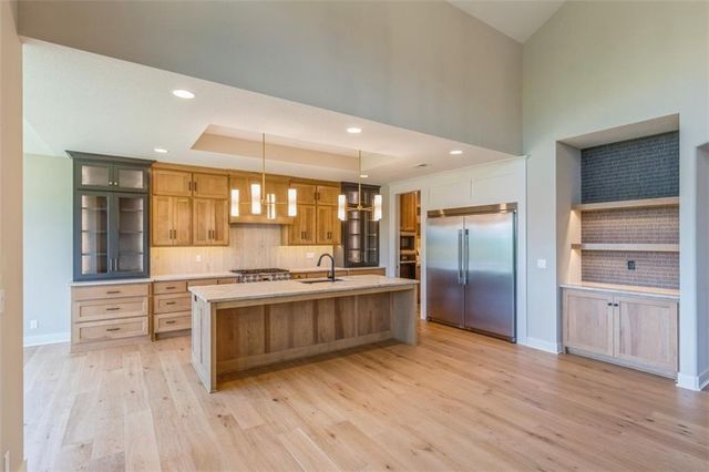 17020 Earnshaw Street, Overland Park, KS 66221