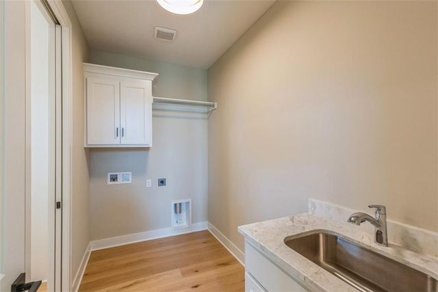 17020 Earnshaw Street, Overland Park, KS 66221