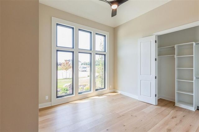 17020 Earnshaw Street, Overland Park, KS 66221