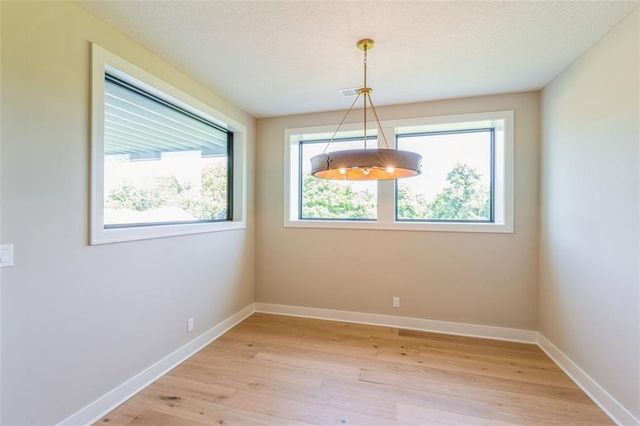 17020 Earnshaw Street, Overland Park, KS 66221