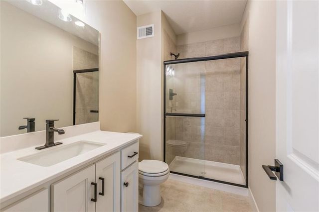 17020 Earnshaw Street, Overland Park, KS 66221