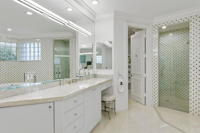 6949 Lake Estates Court, Boca Raton, FL 33496