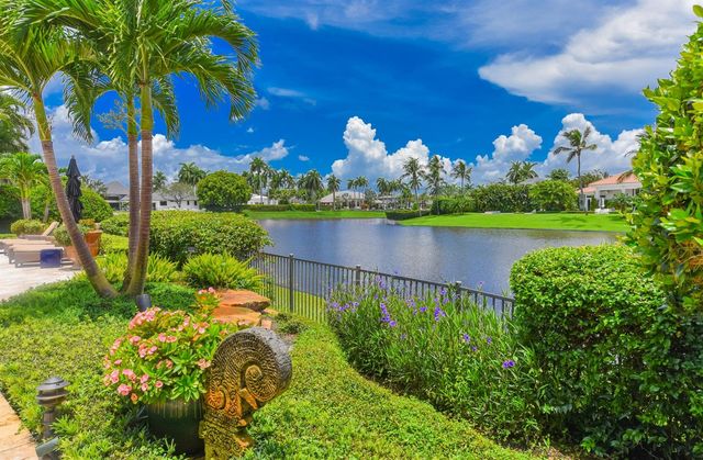 6949 Lake Estates Court, Boca Raton, FL 33496