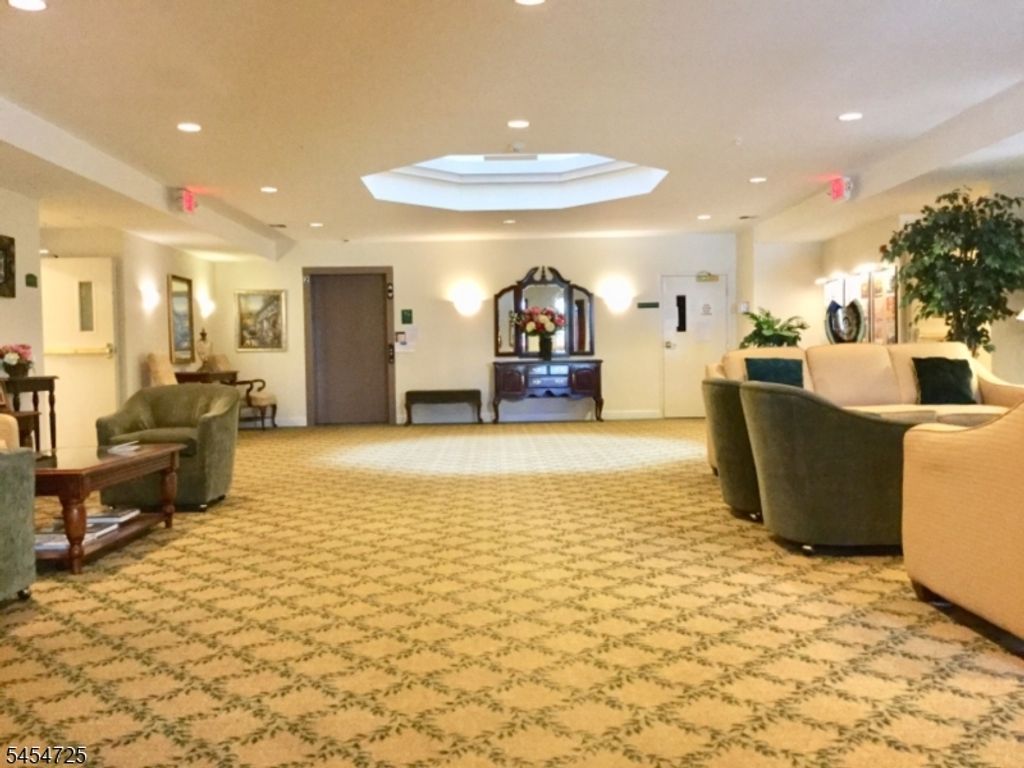 3228 Franklin Ln 3228, Rockaway Twp., NJ 07866 — photo 4