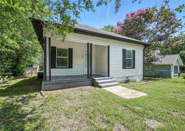 903 W Baker Street, Denison, TX 75020