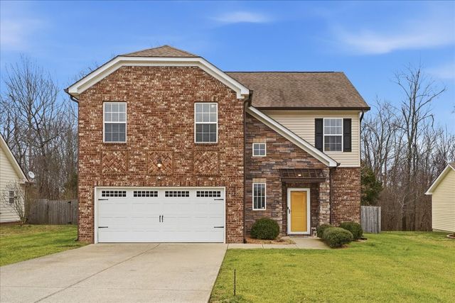 212 Wyburn Pl, Burns, TN 37029