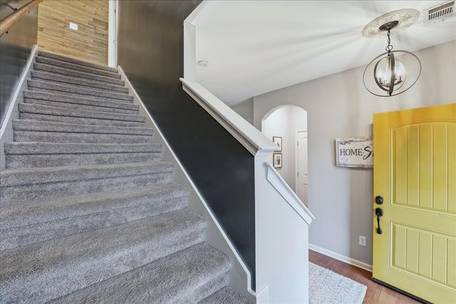 212 Wyburn Pl, Burns, TN 37029