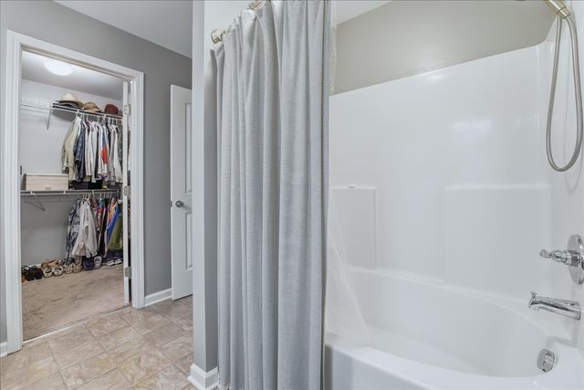 212 Wyburn Pl, Burns, TN 37029