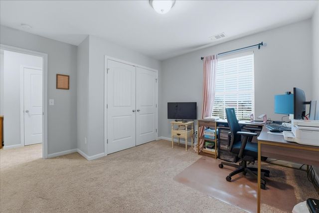 212 Wyburn Pl, Burns, TN 37029