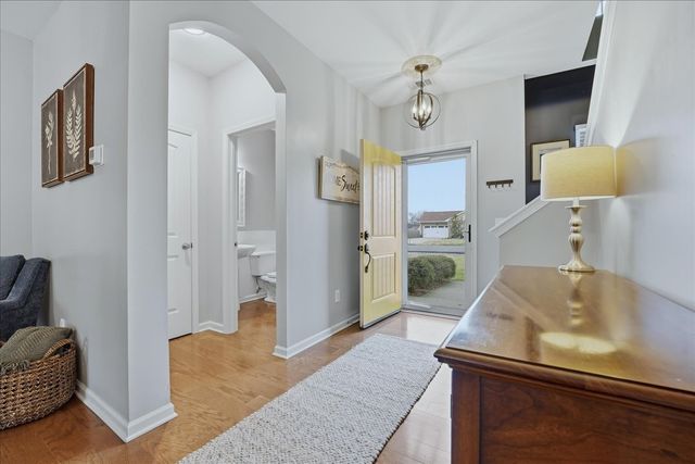 212 Wyburn Pl, Burns, TN 37029