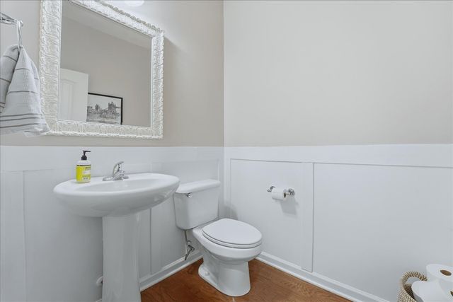 212 Wyburn Pl, Burns, TN 37029