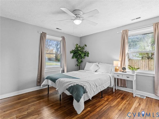 624 Effingham Dr, Richmond, VA 23224