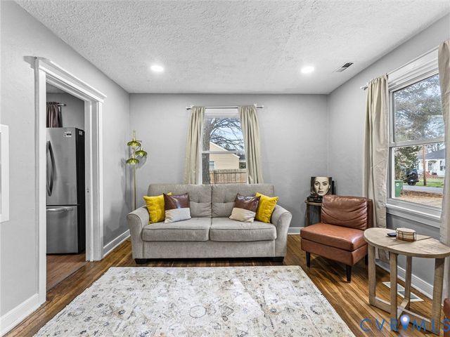 624 Effingham Dr, Richmond, VA 23224