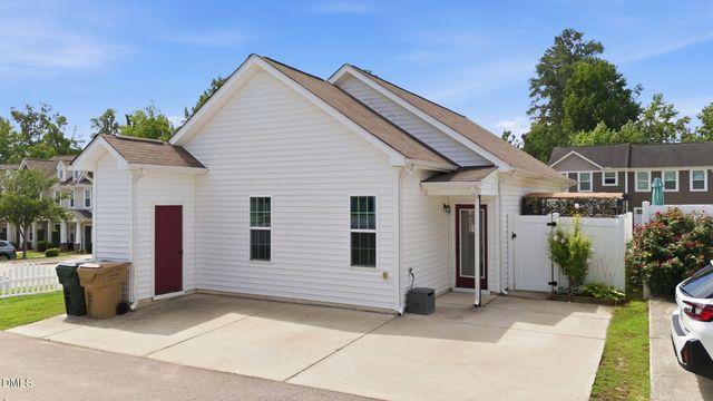14 Plott Hound Drive, Clayton, NC 27520