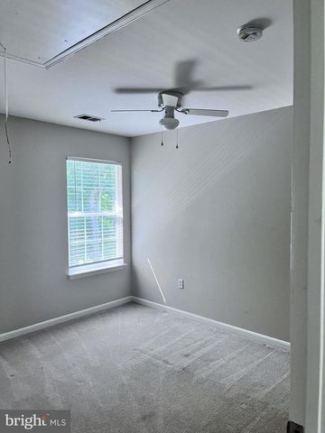 9201 GOLF CT, Manassas Park, VA 20111
