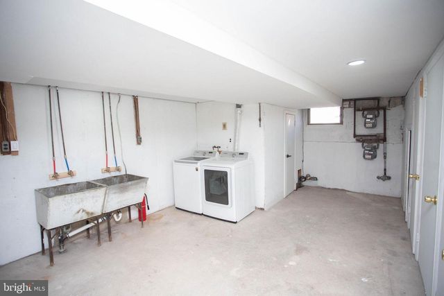 7420 BROCKTON RD, Philadelphia, PA 19151