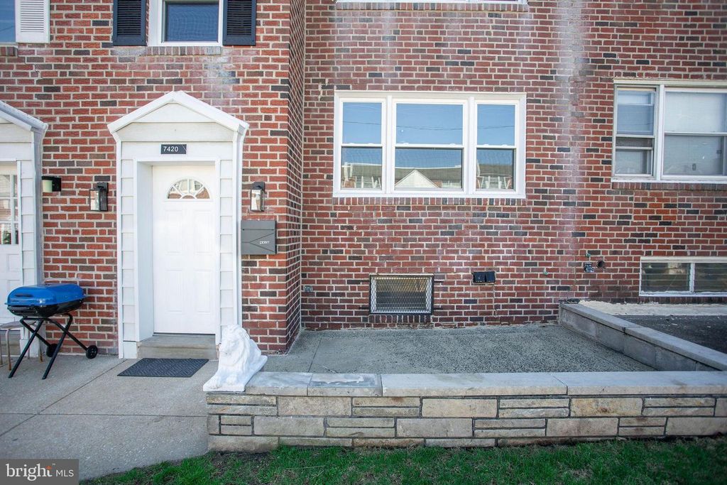 7420 BROCKTON RD, Philadelphia, PA 19151