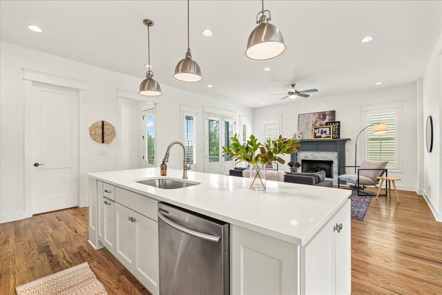 2617 Barclay Dr, Nashville, TN 37206