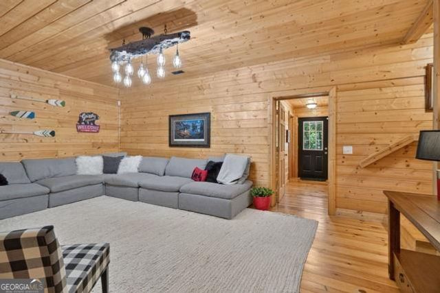 726 Railey Ridge NE, Ranger, GA 30734