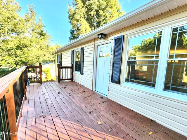 111 Woodland Circle, Jonesborough, TN 37659