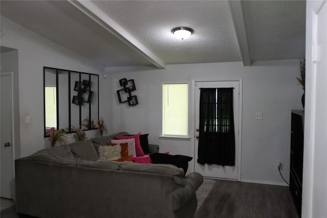 4006 Ambrose Drive, Dallas, TX 75241