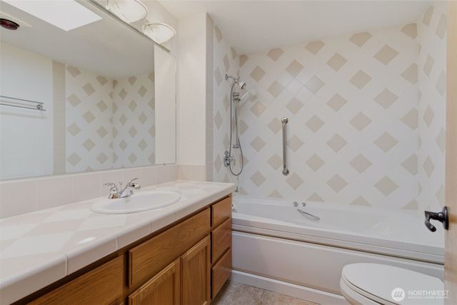 1428 Loraine Street, Enumclaw, WA 98022