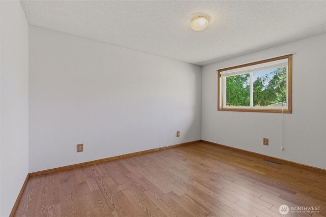1428 Loraine Street, Enumclaw, WA 98022