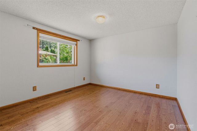 1428 Loraine Street, Enumclaw, WA 98022