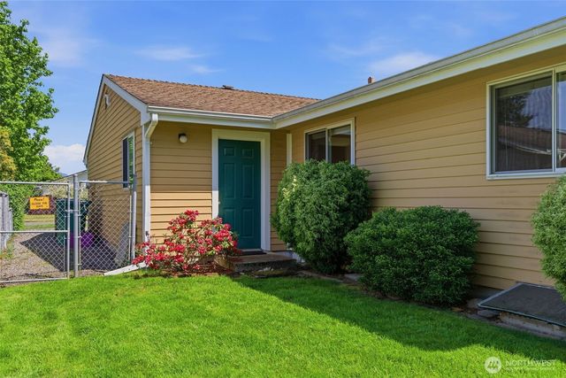 1428 Loraine Street, Enumclaw, WA 98022