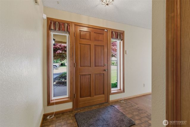 1428 Loraine Street, Enumclaw, WA 98022
