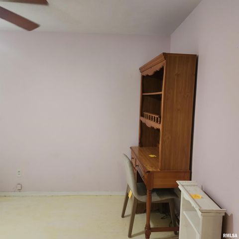 10 HOMESTEAD Drive, Mt Vernon, IL 62864