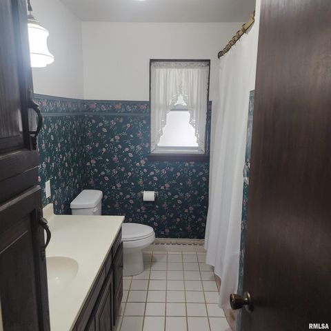 10 HOMESTEAD Drive, Mt Vernon, IL 62864