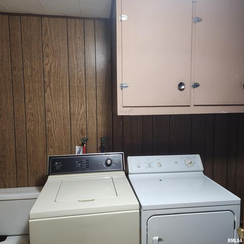 10 HOMESTEAD Drive, Mt Vernon, IL 62864