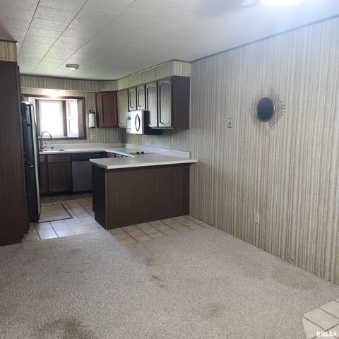 10 HOMESTEAD Drive, Mt Vernon, IL 62864